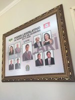 Já está exposto na galeria da Câmara Municipal de Acari o quadro da Legislatura 2017-2020.