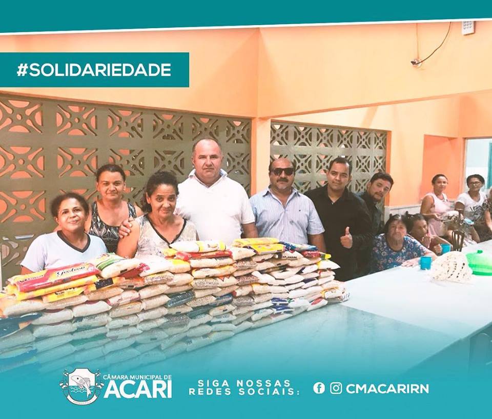 José Rivaldo (Bada), realizou na tarde desta sexta-feira (29), juntamente com o vereador Armando Etelvino, a entrega de dezenas de quilos de alimentos não perecíveis ao Abrigo dos Idosos de Acari.