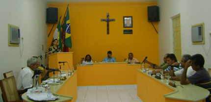 Vereadores criticam serviços da Caern